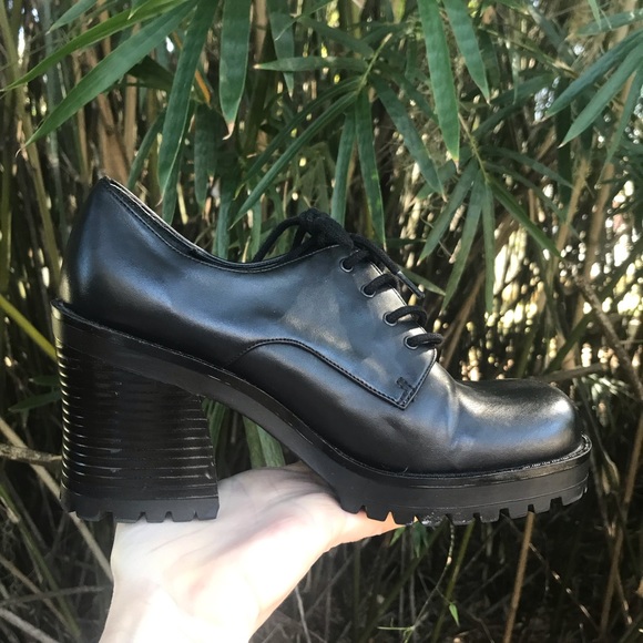 Vintage Shoes - 💕🤩 90’s CHUNKY SHOES💕🤩